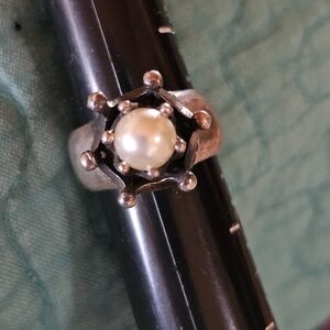 Silver Pearl Accent Ring